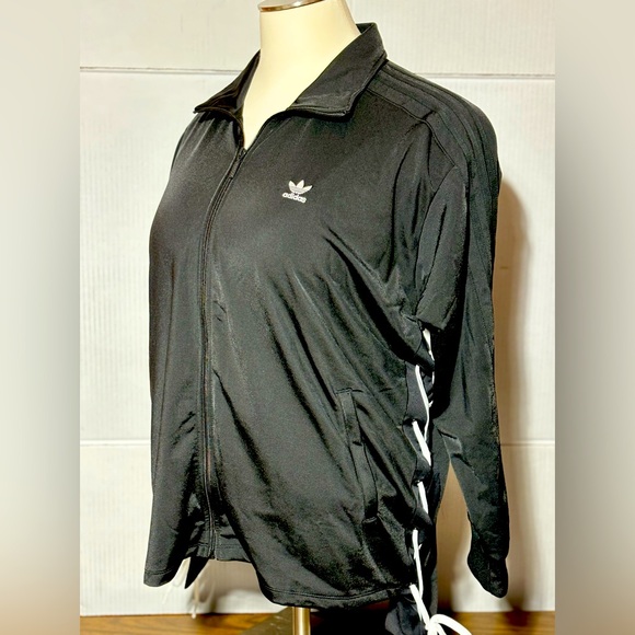 SOLD-Adidas women’s 3X Always Original warm up jacket Zip front 2 pockets inside - Picture 8 of 10